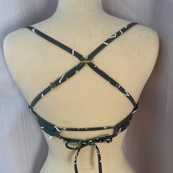 Mae Bikini Large‎ - Picture 9 of 13